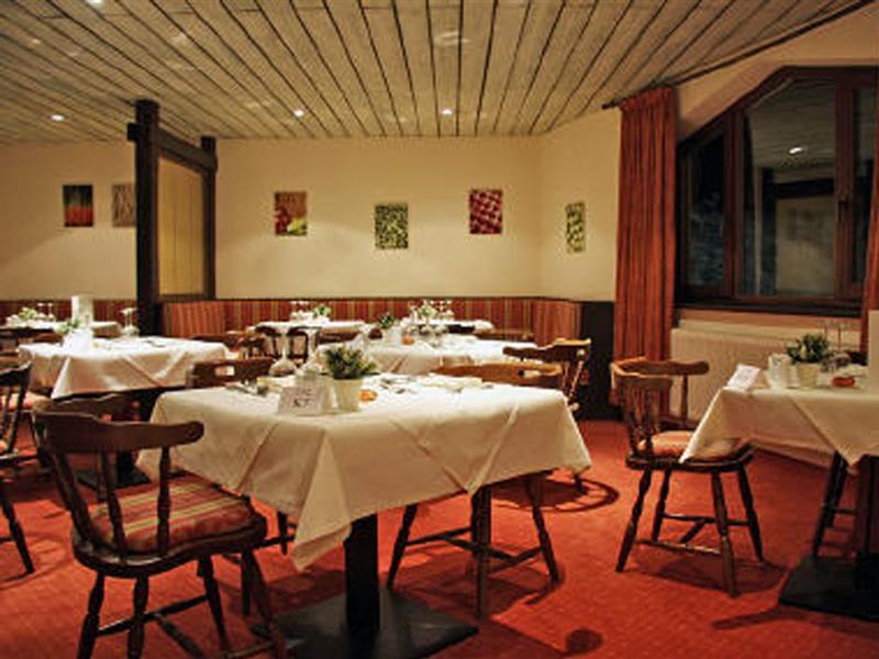 Hotel Mooserkreuz 장크트안톤암아를베르크 레스토랑 사진
